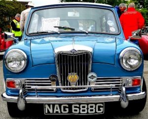 Photo of blue classic car