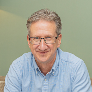 PBTH - Mike Halls - MJH Art Studio 300 x 300 px A man with short hair, wearing glasses and a light blue shirt.